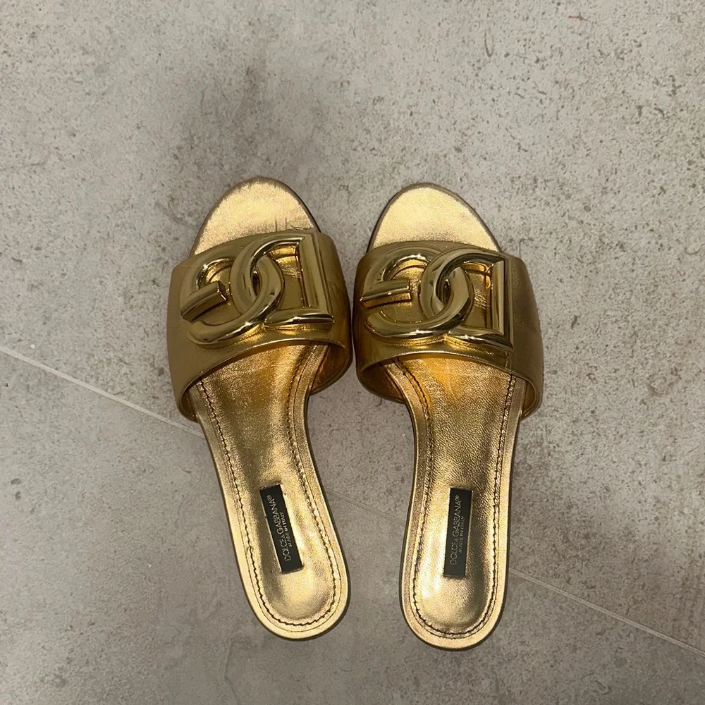 Dolce & Gabbana Metallic Gold Slide Sandals - Picture 13 of 13
